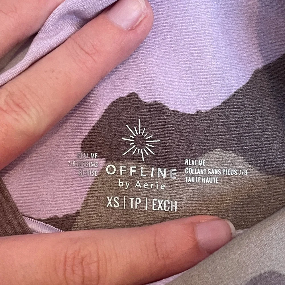 Aerie offline real me high waisted 7/8 camo leggings - Picture 3 of 6